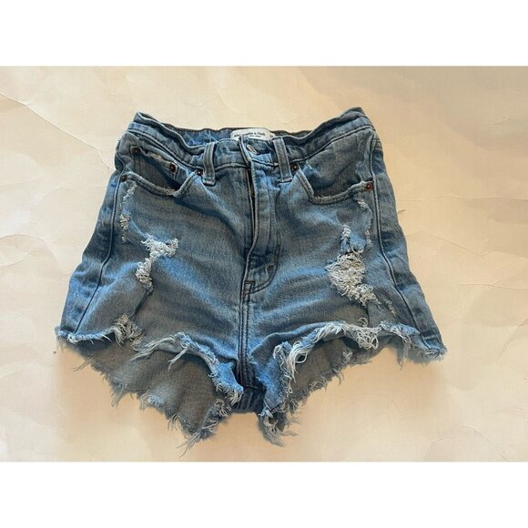 Abercrombie And Fitch High Rise Mom Short Curve Love Distressed Size 25 - Picture 1 of 11